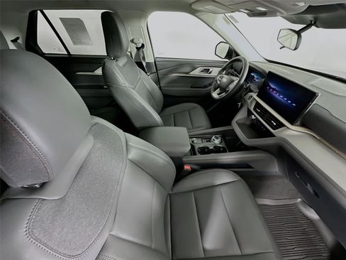 New 2026 Ford Explorer Active w/ Active Comfort Package image 30