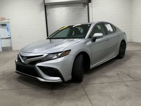 Used 2024 Toyota Camry XSE FWD image 7
