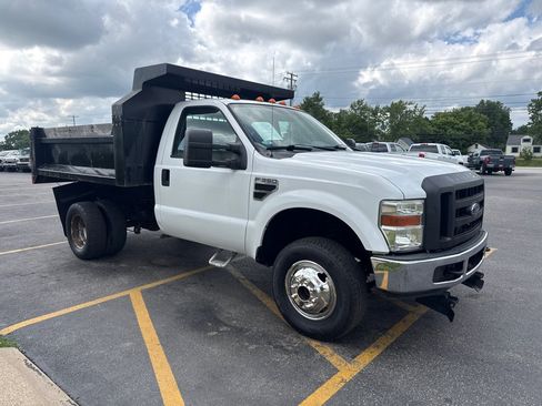 Used 2008 Ford F350 4x4 Regular Cab DRW Super Duty image 4