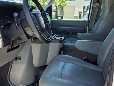 Used 2022 Ford E-350 and Econoline 350 Super Duty RWD image 7