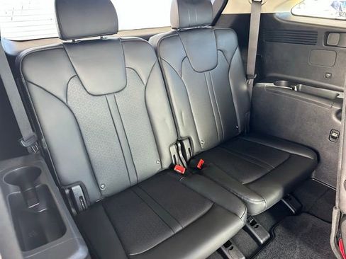 Used 2023 Kia Sorento EX image 21