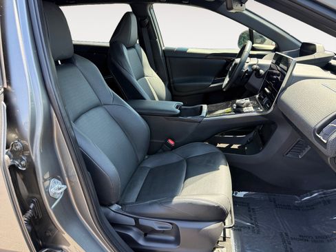 Used 2023 Subaru Solterra AWD image 19