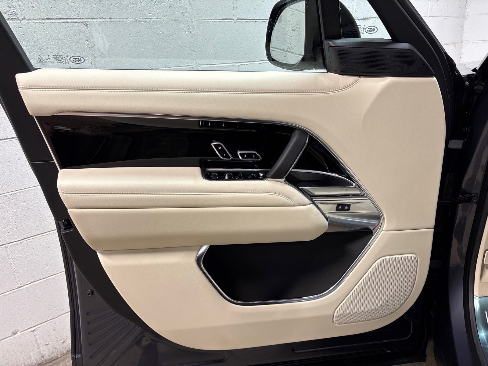 New 2026 Land Rover Range Rover SE AWD/4WD image 24