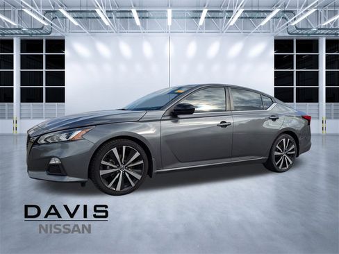 Used 2022 Nissan Altima 2.5 SR image 1