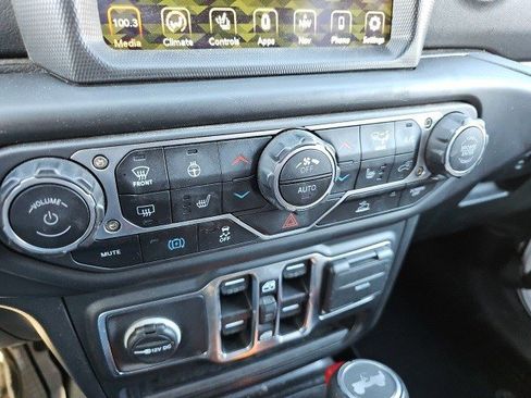 Used 2023 Jeep Wrangler Sahara w/ Cold Weather Group image 22