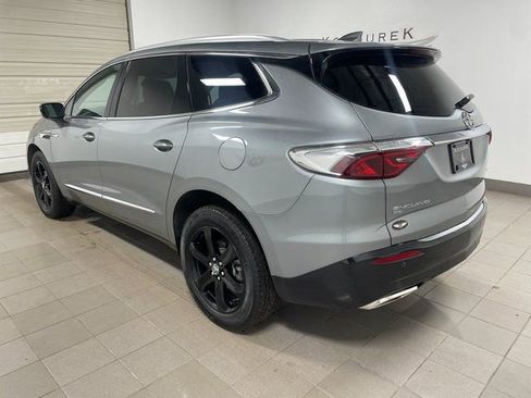 Used 2023 Buick Enclave Essence w/ Experience Buick Package image 4