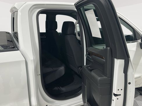 Used 2024 GMC Sierra 1500 SLE image 24
