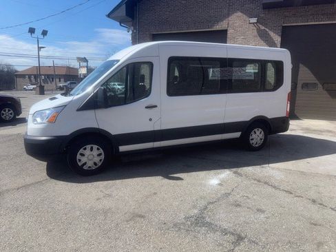 Used 2019 Ford Transit 350 XLT image 2