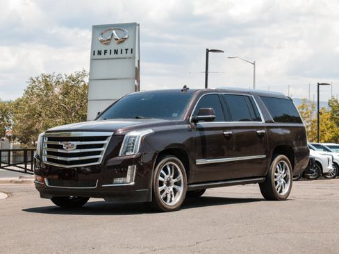 Used 2017 Cadillac Escalade ESV Premium Luxury AWD/4WD image 1