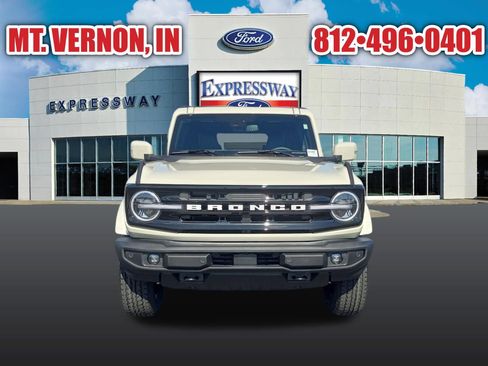 New 2025 Ford Bronco Outer Banks AWD/4WD image 3