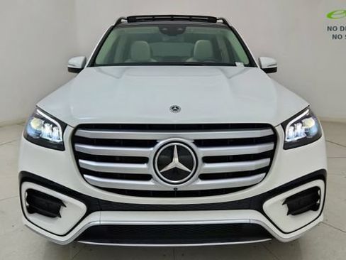 Used 2025 Mercedes-Benz GLS 450 4MATIC w/ AMG Line Exterior image 13