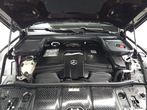 Used 2024 Mercedes-Benz Maybach GLS 600 4MATIC image 37