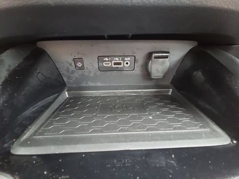 Used 2025 Nissan Altima 2.5 SR AWD/4WD image 19