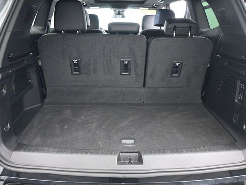 Used 2024 GMC Acadia Denali w/ LPO, Roadside Safety Package image 16