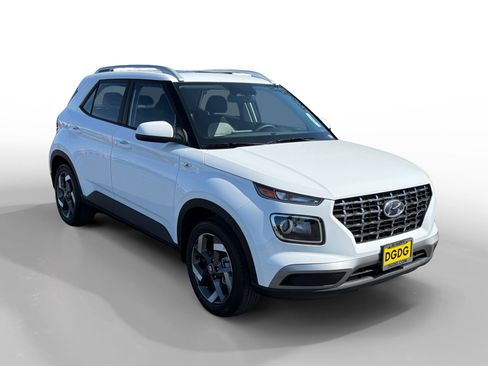 New 2026 Hyundai Venue SEL image 7