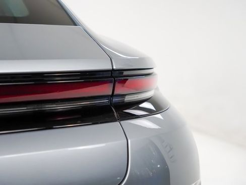 Certified 2024 Porsche Panamera 4 image 12