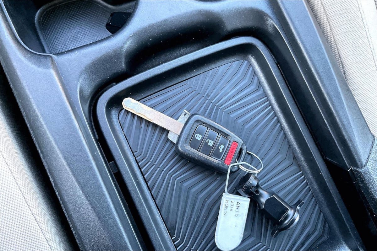 Used 2018 Honda CR-V LX image 9
