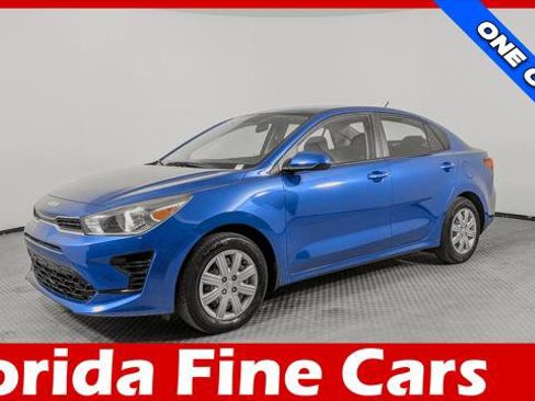 Used 2022 Kia Rio S image 1