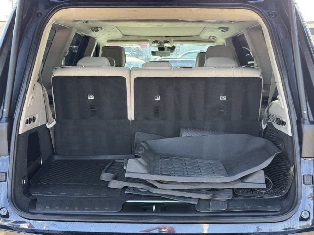 Used 2023 Jeep Grand Wagoneer Series II w/ Flexible Seating Group AWD/4WD image 32