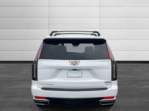 Used 2022 Cadillac Escalade Premium Luxury Platinum image 4