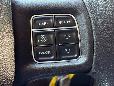 Used 2015 RAM 1500 Classic SLT AWD/4WD image 19