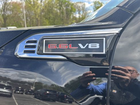 New 2026 GMC Sierra 2500 SLT w/ SLT Premium Package AWD/4WD image 4