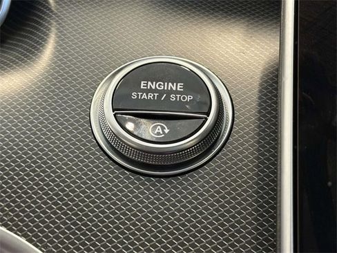 Used 2024 Mercedes-Benz C 300 4MATIC Sedan image 24