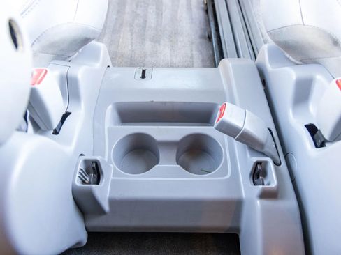 Used 2018 Toyota Sienna XLE image 30