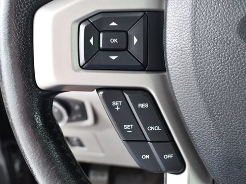 Used 2016 Ford F150 Lariat w/ Equipment Group 502A Luxury AWD/4WD image 33