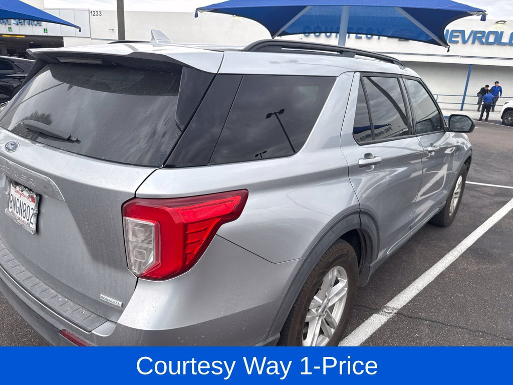 Used 2020 Ford Explorer XLT RWD image 9