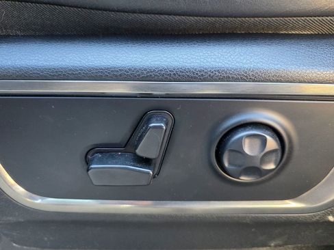 Used 2020 RAM 1500 Limited image 12