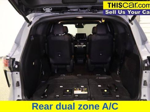 Used 2023 Toyota Sienna XSE FWD image 15