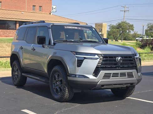 Certified 2025 Lexus GX 550 AWD/4WD image 3