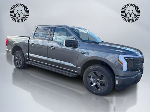 New 2025 Ford F150 Lightning Flash image 3