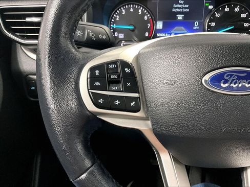 Used 2021 Ford Explorer XLT w/ Equipment Group 202A AWD/4WD image 23