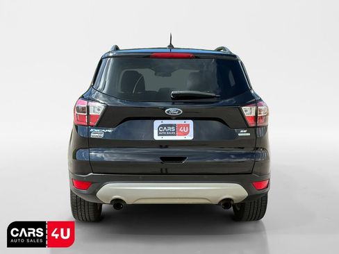 Used 2017 Ford Escape SE w/ Equipment Group 201A FWD image 6