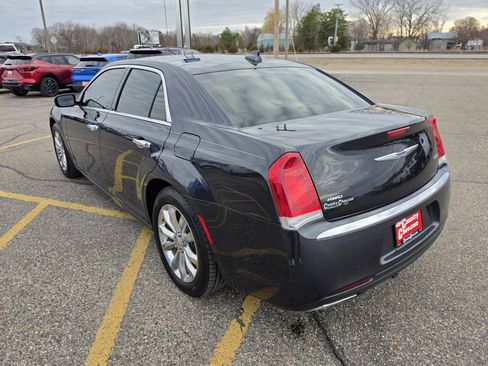 Used 2018 Chrysler 300 Limited AWD/4WD image 3