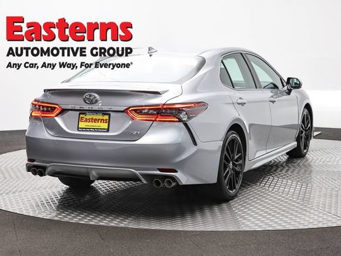 Used 2023 Toyota Camry XSE FWD image 5