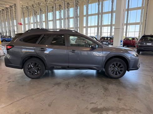 Certified 2024 Subaru Outback Onyx Edition AWD/4WD image 2