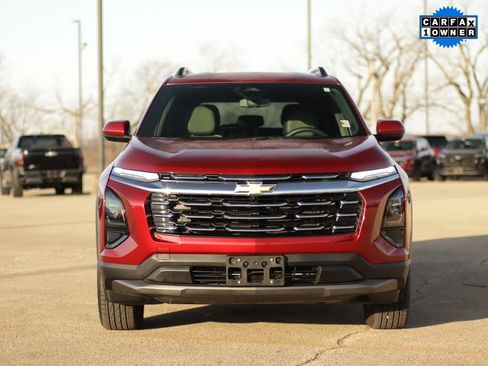 Used 2025 Chevrolet Equinox LT w/ Convenience Package II image 2