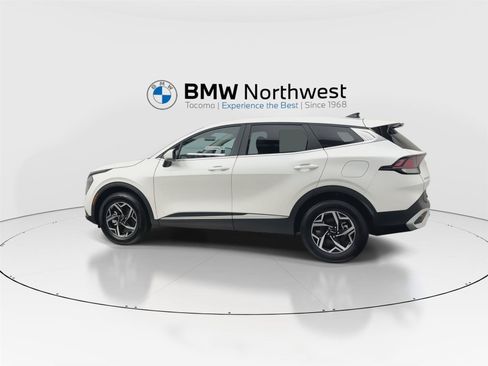 Used 2024 Kia Sportage LX AWD/4WD image 11