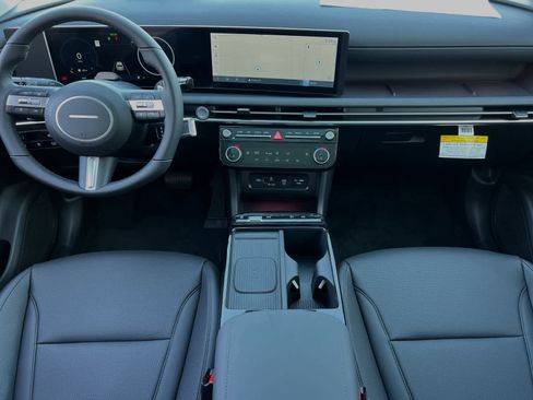 New 2025 Hyundai Tucson SEL image 3