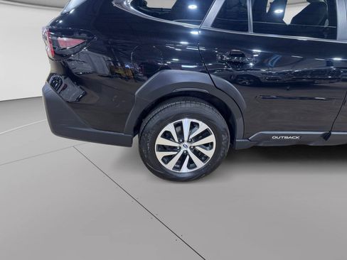 Used 2023 Subaru Outback Premium AWD/4WD image 6