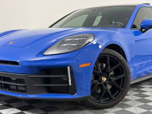 Certified 2025 Porsche Panamera image 6
