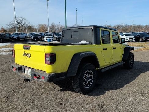 Used 2024 Jeep Gladiator Rubicon w/ Technology Group image 9