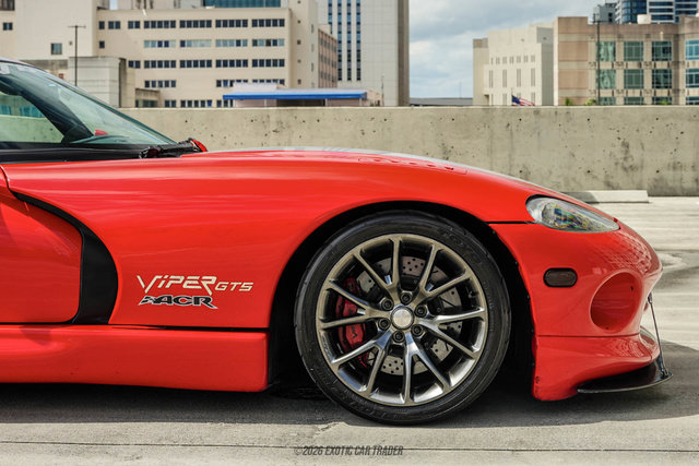 Used 1998 Dodge Viper GTS RWD image 10