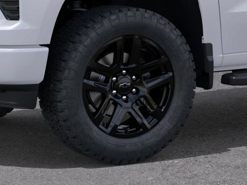 New 2026 Chevrolet Silverado 1500 Custom w/ LPO, Dark Essentials Package AWD/4WD image 9
