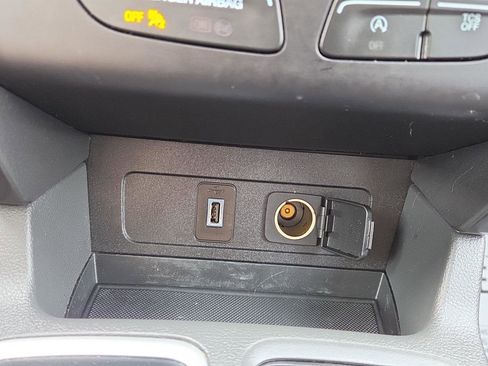 Used 2017 Ford Escape SE w/ Equipment Group 201A FWD image 27