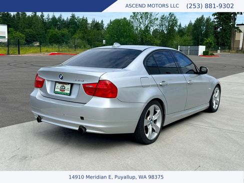 Used 2010 BMW 335i Sedan RWD image 5