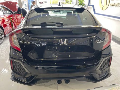 Used 2018 Honda Civic Sport Touring image 6